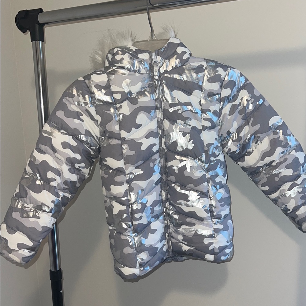 The Children's Place Gray and White Camo Puffer Jacket